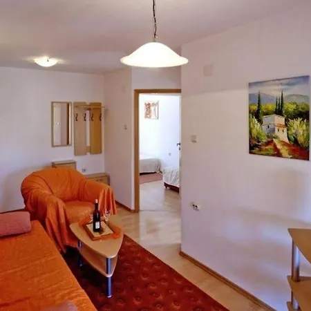 Apartment Wohnung Mit Garten Mit Gemeinsamem Schwimmbad Vinkuran