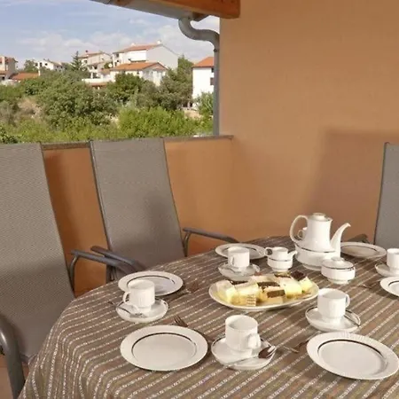 Wohnung Mit Garten Mit Gemeinsamem Schwimmbad *